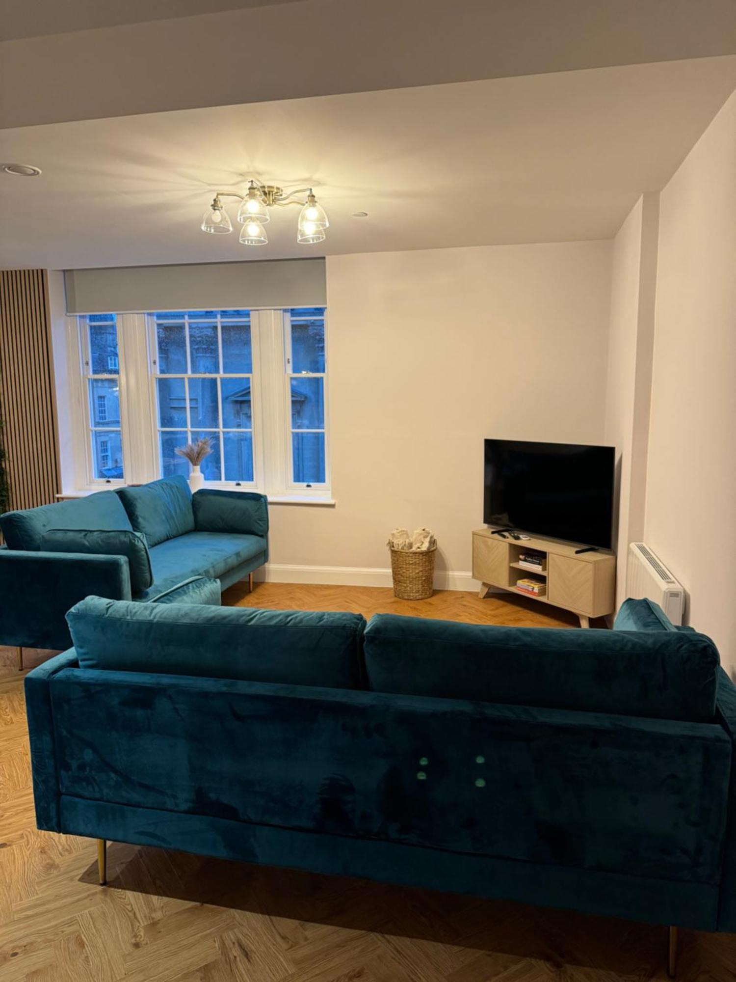 Haus Of Sulis, City Centre Apartment With Lift Access Бат Екстер'єр фото