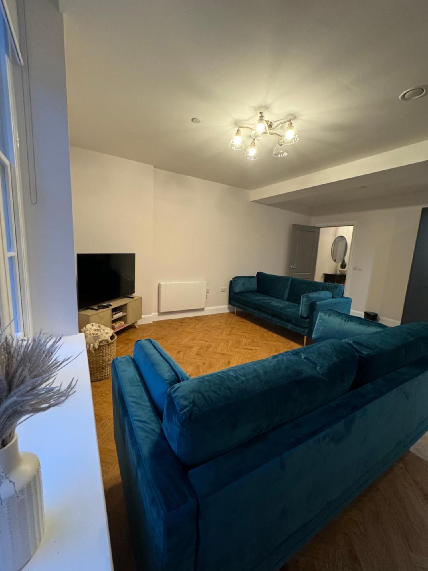 Haus Of Sulis, City Centre Apartment With Lift Access Бат Екстер'єр фото